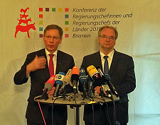 Bremens Bürgermeister Dr. Carsten Sieling und Sachsen-Anhalts Ministerpräsident Dr. Reiner Hasel  © Senatspressestelle 