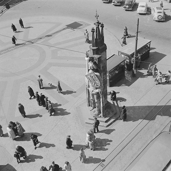 Marktplatz und Roland 1953