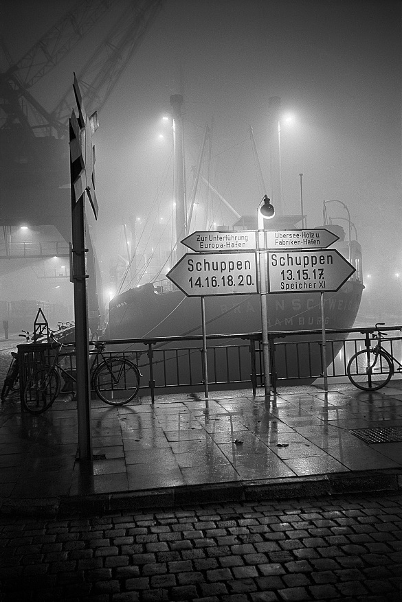 Überseehafen bei Nacht 1952