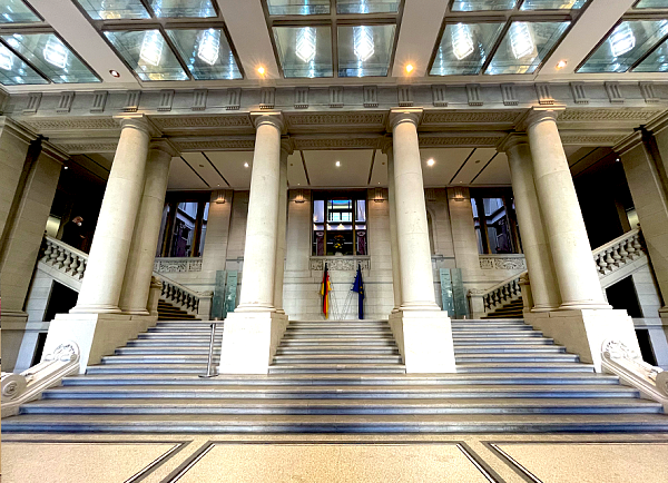 Eingang des Bundesrats