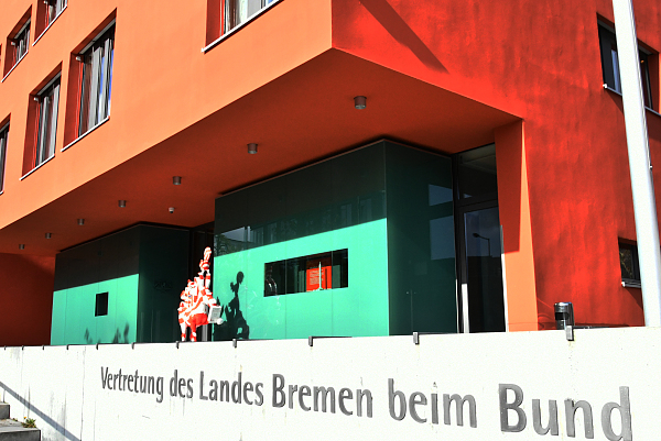 Eingang der Landesvertretung Bremen in Berlin.